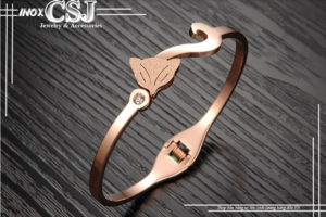 vòng tay titan nữ con cáo đẹp bán tại công sang shop