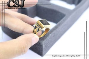 Nhẫn inox nam mạ vàng đá đen đẹp giá rẻ Hàn Quốc HCM CSJ