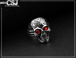 nhẫn nam inox đâu lâu sọ người mắt đỏ đẹp