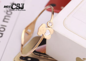 Vòng tay nữ titan con gấu cẩm xà cừ mạ vàng hồng đẹp giá tốt