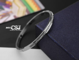 Vòng tay titan nữ màu trắng đính 1 hàng xoàn cực đep BH vĩnh viễn không đen