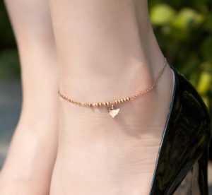 lắc chân nữ titan con cao hồ ly màu vàng hồng