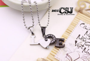 dây chuyền cặp inox chữ love, vòng cổ cặp đôi tình nhân chữ love