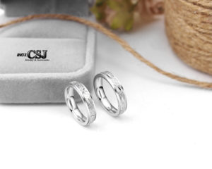 Nhẫn cặp phun cát inox, nhẫn đôi tình nhâninox phun cát đẹp ý nghĩa không đen