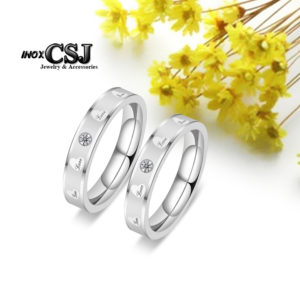 Nhẫn cặp đôi inox chữ love, nhẫn cặp đôi đính đá chữ love đẹp giá rẻ