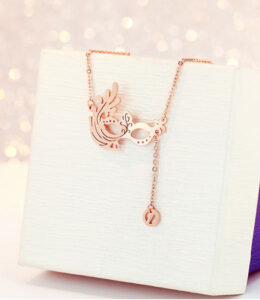 Dây chuyền titan mặt nạ dạ hội màu vàng hồng 14k