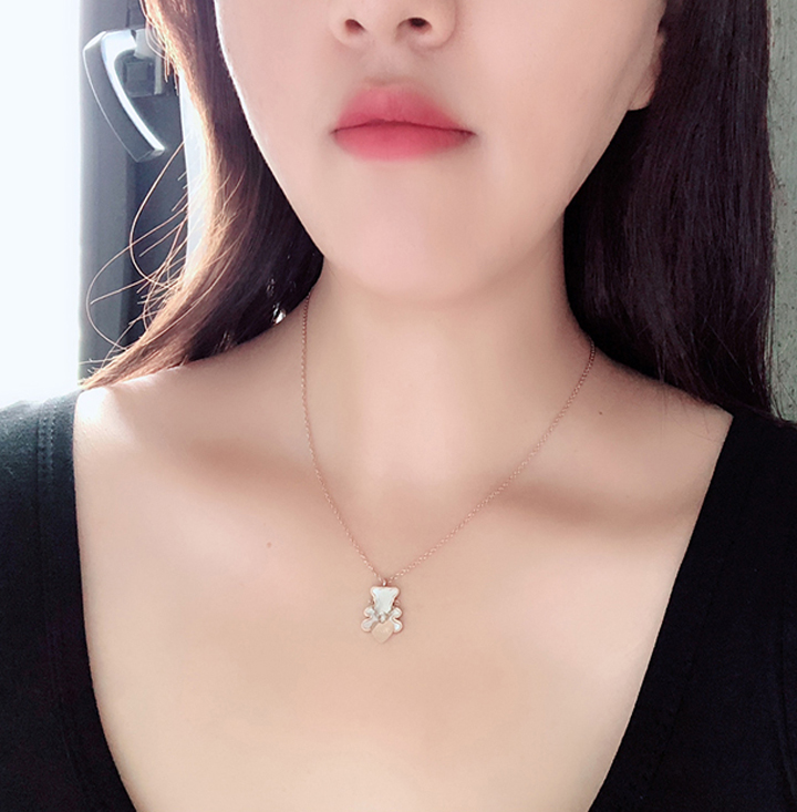 Dây chuyền titan con gấu