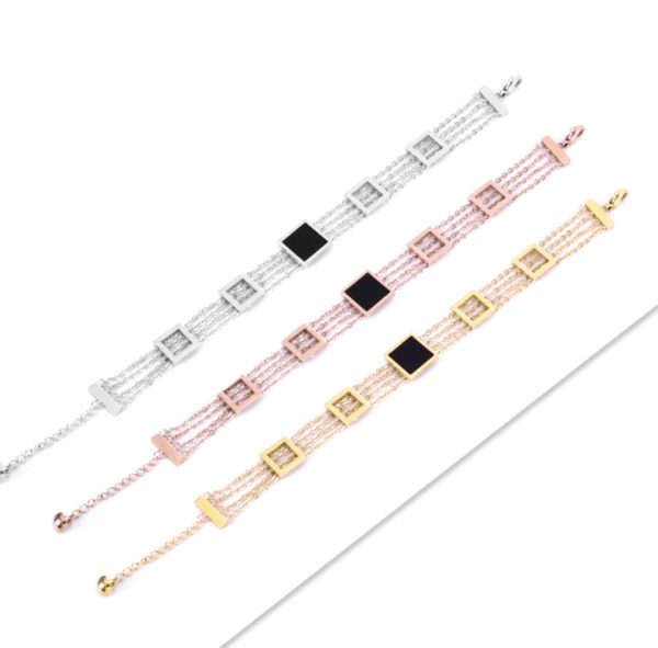 TA235b-Lắc tay titan mặt hình vuông