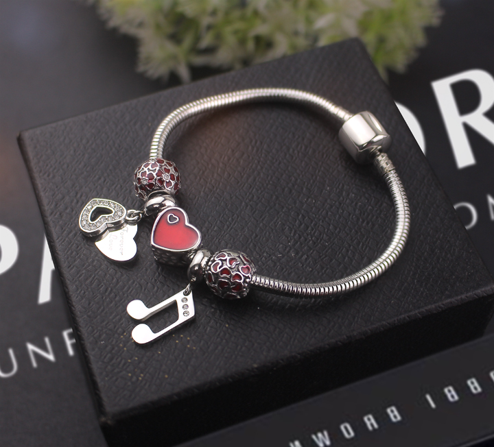 Lắc vòng tay titan phong cách Pandora TA316