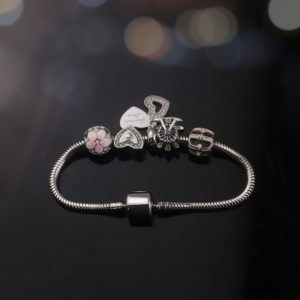 Lắc vòng tay titan phong cách Pandora TA319