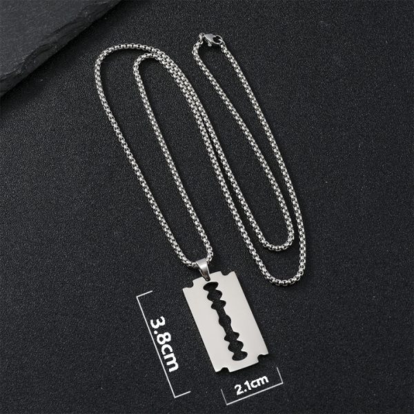 MD631e Mặt dây chuyền titan hình lưỡi lam