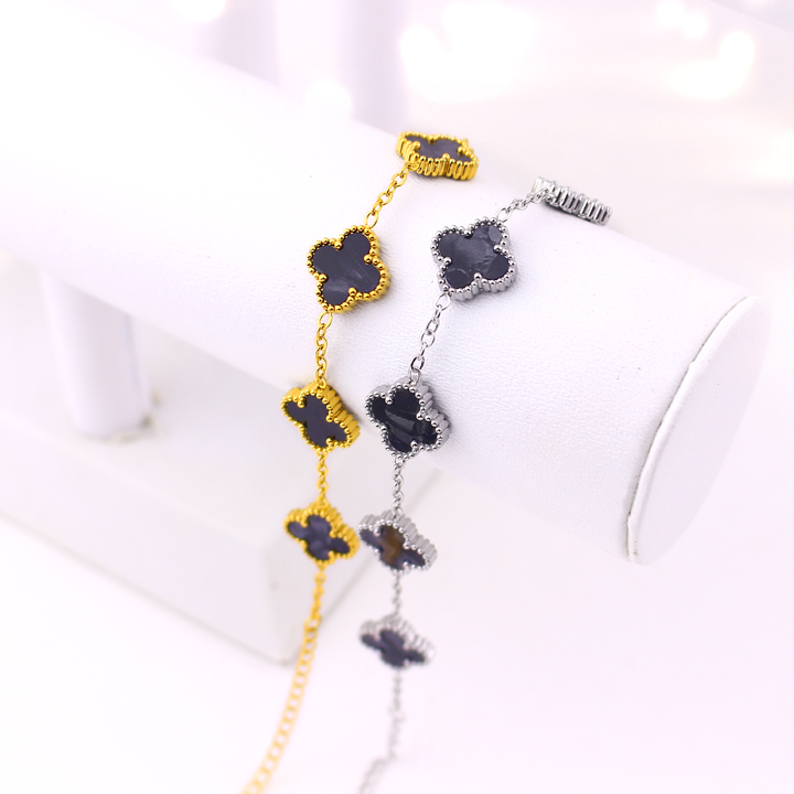TA488b Lắc tay van cleef hoa 4 cánh nền màu đen thiên thạch