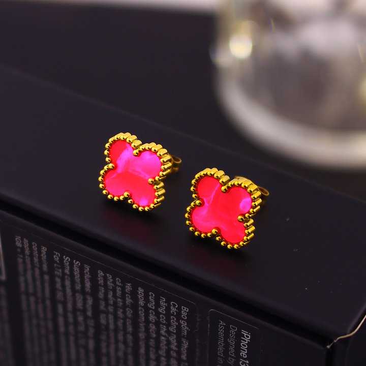 TB291c Bông tai nữ titan van cleef nền màu hồng dạ quang