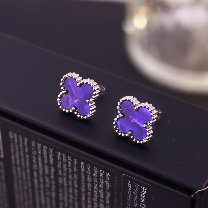 TB293c Bông tai nữ titan van cleef nền màu tím