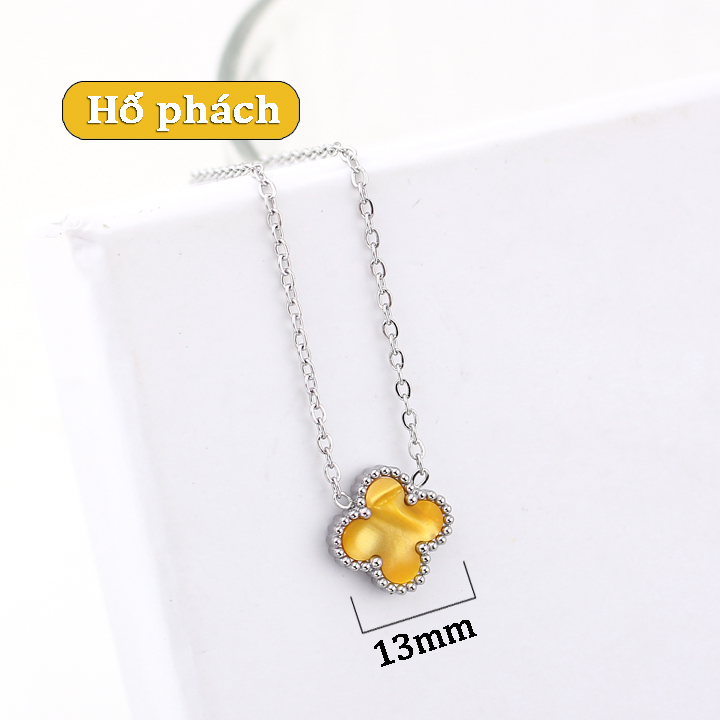 TN829 Dây chuyền titan hoa 4 cánh van cleef nền màu hổ phách