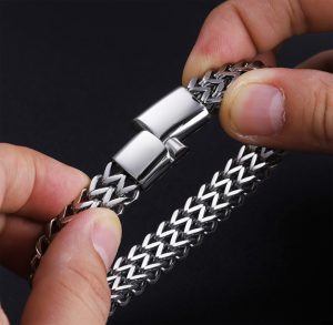 LN159e Lắc tay titan nam Titan 2 hàng lưới khóa hộp