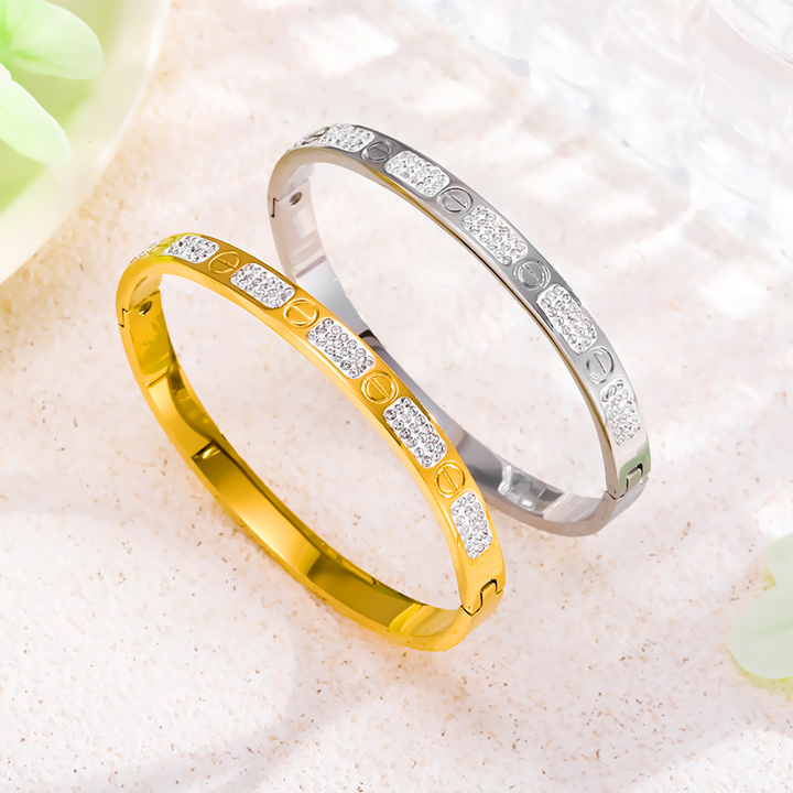 TV222b Vòng tay titan cartier bảng 6mm đính kim