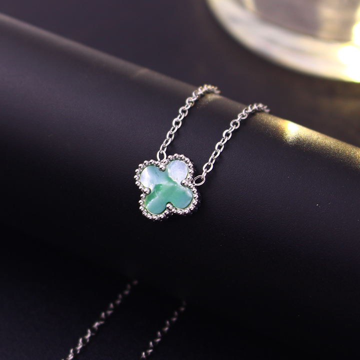TN875d Dây chuyền nữ titan hoa 4 cánh van cleef nền vân đá 13mm