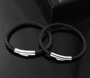 LN180e Vòng tay da khóa trụ tròn titan cao cấp