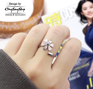 NX008c Nhẫn nữ inox free size hình bông hoa