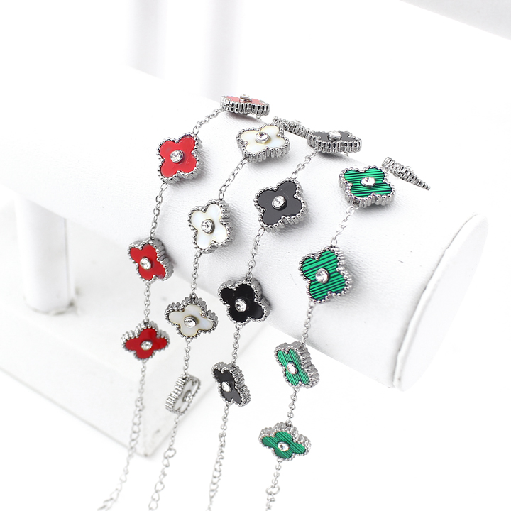 TA215f Lắc tay nữ titan hoa 4 cánh van cleef 13mm đính đá ở giữa