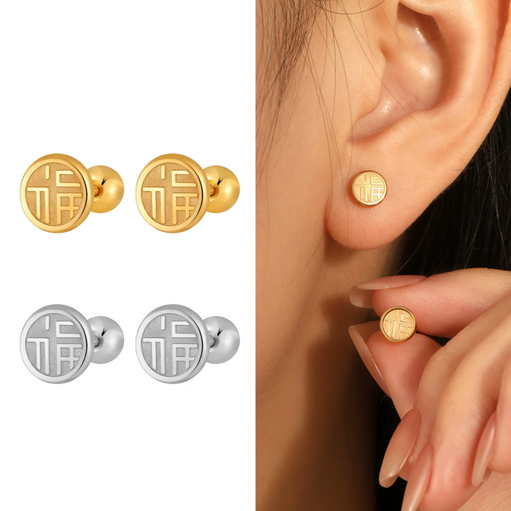 TB307a Bông tai nữ titan chữ Phúc