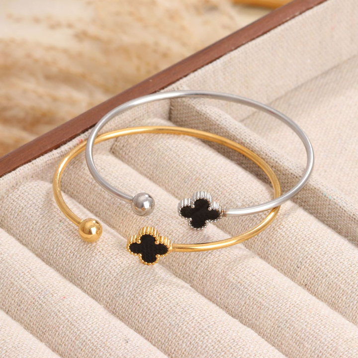 TV231b Vòng tay hở titan hoa 4 cánh van cleef đen cách điệu bi tròn