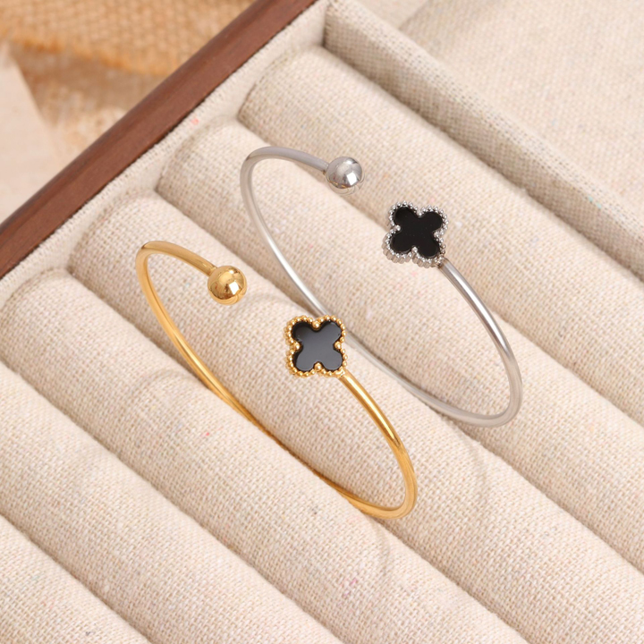 TV231c Vòng tay hở titan hoa 4 cánh van cleef đen cách điệu bi tròn