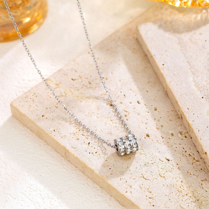 TN189h Dây chuyền titan ống tròn 3 hàng đá