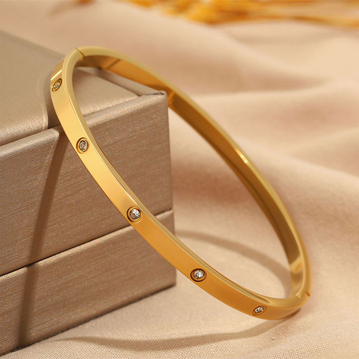 TV145c Vòng tay titan cartier bảng 4mm