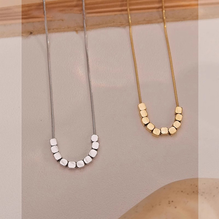 TN406b Dây chuyền mì titan xỏ 10 hạt vuông