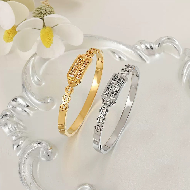 TV143e Vòng tay titan inox bảng tính cổ điển cách điệu kim tiền