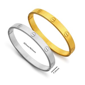 TV238c Vòng tay titan cartier