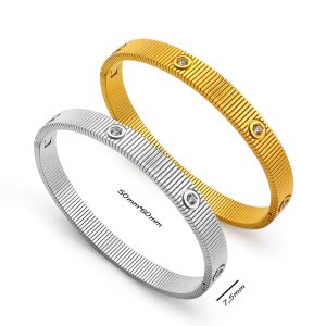 TV239c Vòng tay titan cartier đinh kim cách điệu