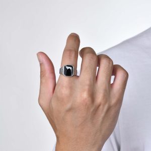 N530d Nhẫn nam titan mặt đen