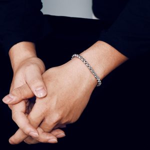 LN043a Lắc vòng tay nam titan bông dừa khít