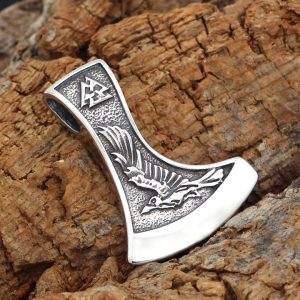 MD102b Mặt dây chuyền titan Rìu Viking chạm hình chó sói