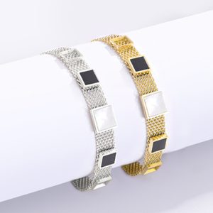 TA216 Lắc tay kiểu lưới titan mặt vuông cách điệu