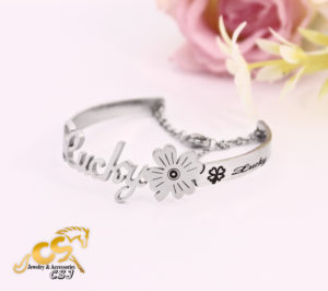 bán vòng tay lucky, vòng tay nữ chữ lucky bằng inox,