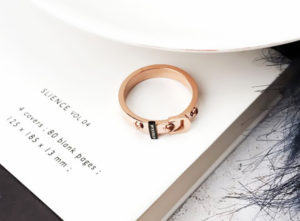 Nhẫn titan kiểu dây nịt thắt lưng độc đáo mạ màu vàng hồng , bán bỏ sỉ nhẫn titan giá rẻ nhất HCM