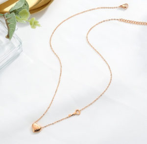 Dây chuyền titan trái tim cách điệu chìa khóa cực xinh màu hồng