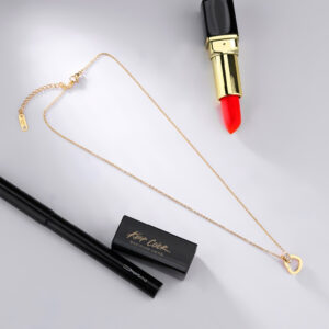 Dây chuyền titan vòng tròn đính đá lồng trái tim màu vàng