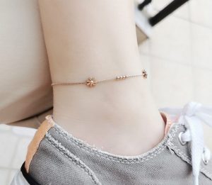 Lắc chân nữ titan hoa cúc cách điệu thời trang Hàn Quốc màu hồng 14k