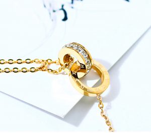 Lắc chân titan 2 khoen tròn số la mã màu vàng 24k