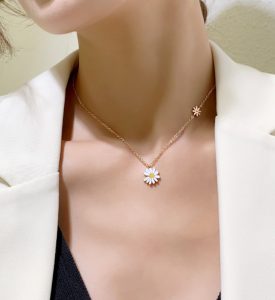 Dây chuyền, vòng cổ titan hoa cúc cách điệu thời trang Hàn Quốc