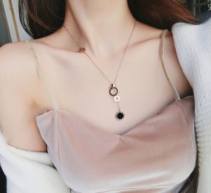 Dây chuyền titan số la mã rớt cách điệu thời trang Hàn Quốc