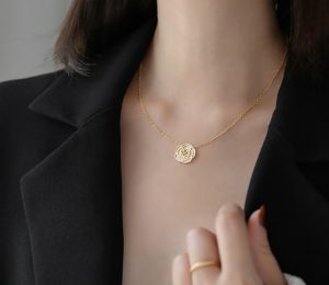 Dây chuyền titan hoa hồng