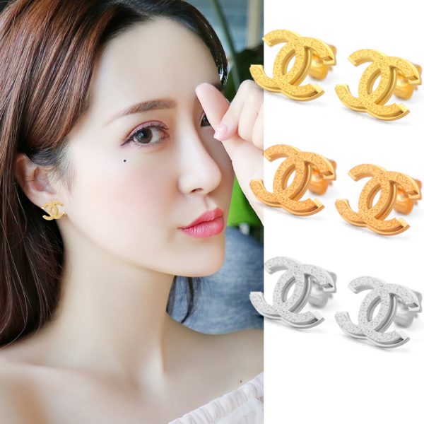 Bông tai titan Chanel thời trang Hàn Quốc