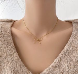 Dây chuyền titan hình cái chiếc nơ