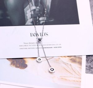 Dây chuyền titan số la mã cách điệu